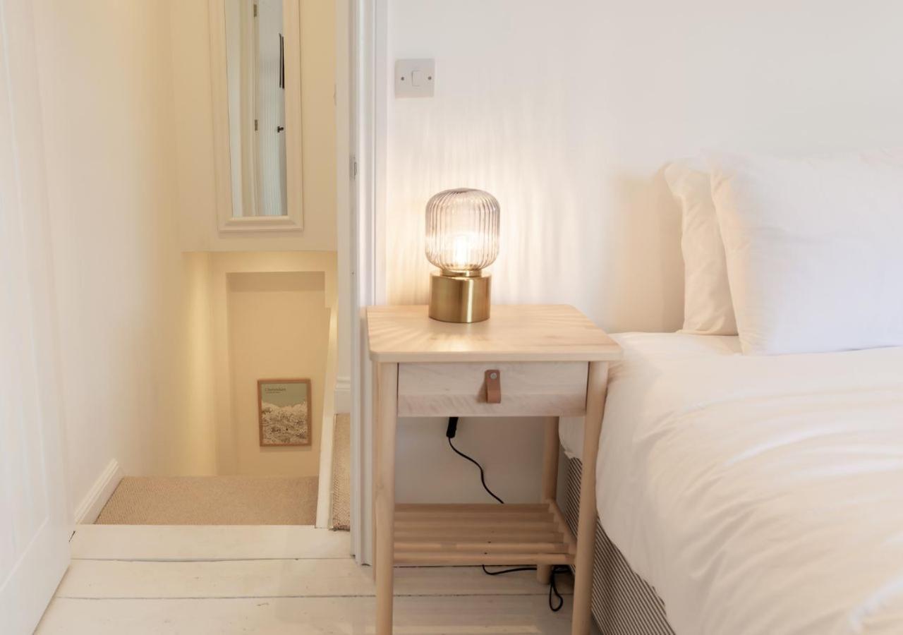 Bright & Airy 2bd - 10 Mins Walk To Chelt Centre! Casa de férias